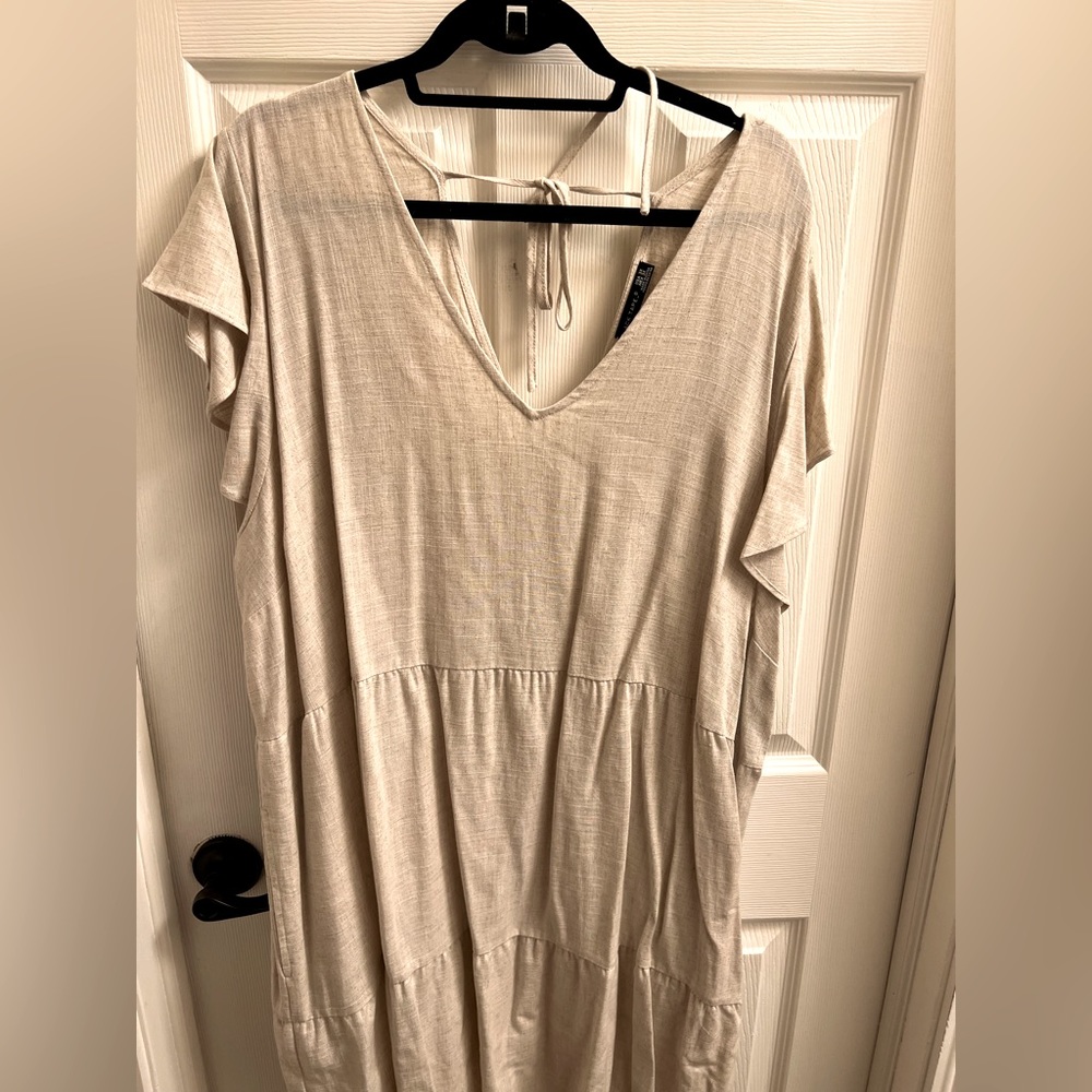 Black Tape_ NWT Dress